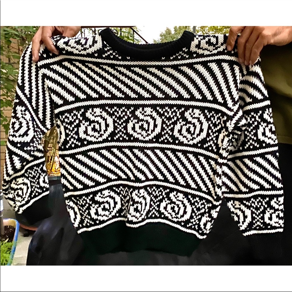 Women’s Sweater